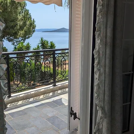 Ekatis Seacoast Nest Holiday home